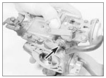 Fuel and exhaust systems - carburettor models