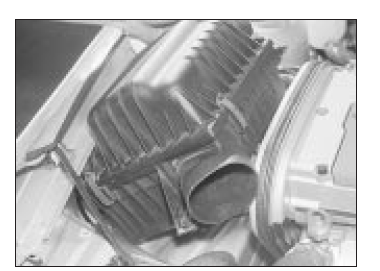 Fuel and exhaust systems - fuel-injected models